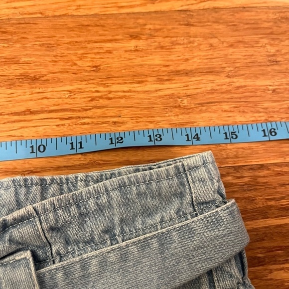 Cotton On High Rise Mom Jeans Paperbag Shorts w/ removable belt, pockets. 4 - Picture 7 of 10